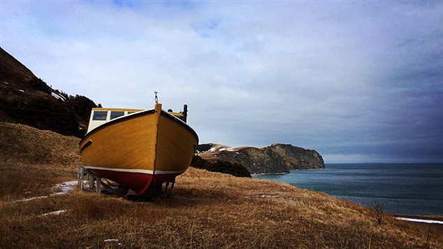 L'hiver, on place les bateaux en cale sèche ou on les met sur un « slip » en bois, des berceaux. L'hiver, on place les bateaux en cale sèche ou on les met sur un « slip » en bois, des berceaux.