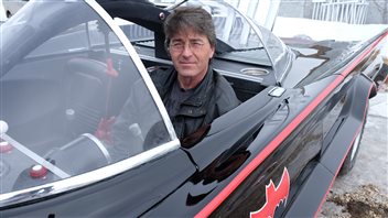 Rod Warkentin a transformé une Lincoln Town Car en Batmobile Rod Warkentin a transformé une Lincoln Town Car en Batmobile