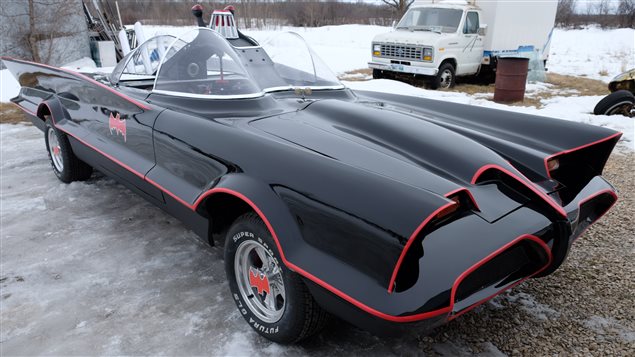 Un Manitobain a passé les deux dernières années à construire une réplique fidèle de la voiture de Batman. Un Manitobain a passé les deux dernières années à construire une réplique fidèle de la voiture de Batman.
