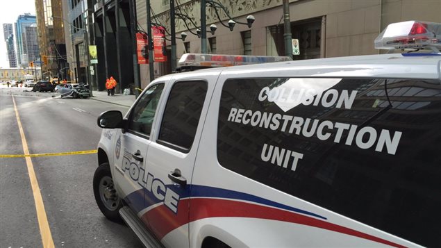 Accident au coin des rues Bay et wellington Accident au coin des rues Bay et wellington