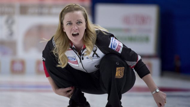 Chelsea Carey mène le Canada à une victoire le Danemark au Championnat mondial de curling féminin Chelsea Carey mène le Canada à une victoire le Danemark au Championnat mondial de curling féminin