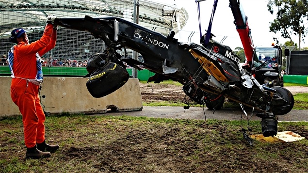 La McLaren accidentée de Fernando Alonso La McLaren accidentée de Fernando Alonso