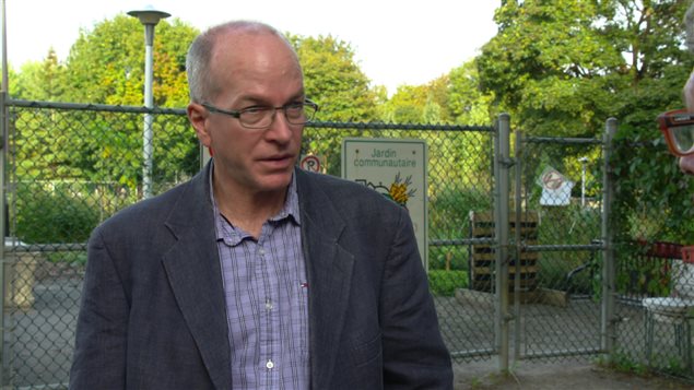 Le Montréalais Benoît Fortier, dont la résidence se trouve sur un ancien dépotoir. Le Montréalais Benoît Fortier, dont la résidence se trouve sur un ancien dépotoir.