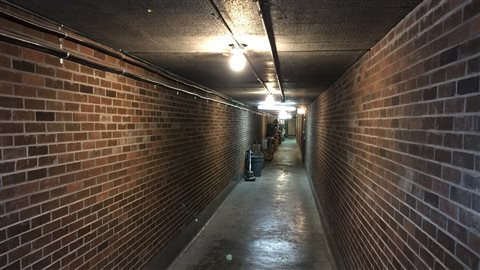 Le tunnel a subit quelques légères transformations au fil des ans. Entre autre, de l'éclairage y a été ajouté. Le tunnel a subit quelques légères transformations au fil des ans. Entre autre, de l'éclairage y a été ajouté.
