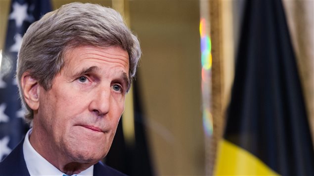 Le Secrétaire d'État américain John Kerry a présenté ses condoléancs au premier ministre belge, Charles Michel. Le Secrétaire d'État américain John Kerry a présenté ses condoléancs au premier ministre belge, Charles Michel.
