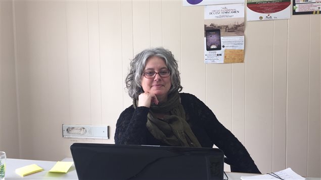 Claudette Bégin, agente socioéconomique du comité de l'est témiscamien Claudette Bégin, agente socioéconomique du comité de l'est témiscamien