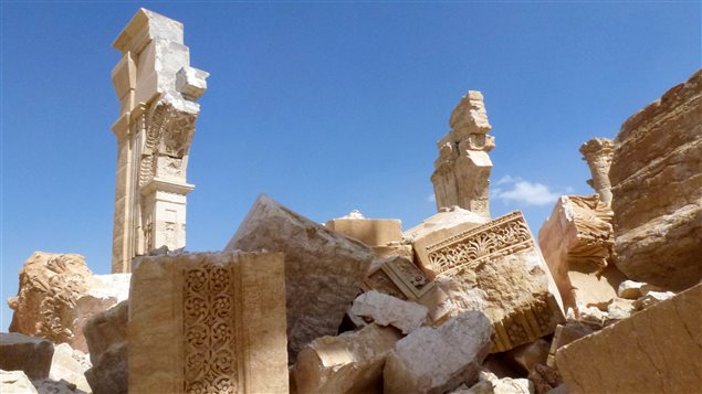 L'Arc de Triomphe a été saccagé par l'EI. L'Arc de Triomphe a été saccagé par l'EI.