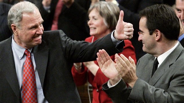 Paul Martin et Jean Lapierre le 28 novembre 2005 à la Chambre des communes Paul Martin et Jean Lapierre le 28 novembre 2005 à la Chambre des communes
