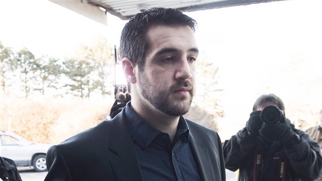 Marco Muzzo a tué trois enfants et leur grand-père dans un accident de la route après avoir conduit ivre. Marco Muzzo a tué trois enfants et leur grand-père dans un accident de la route après avoir conduit ivre.
