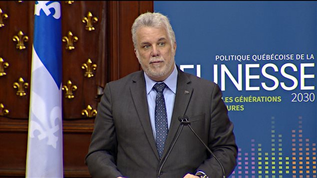 Philippe Couillard, premier ministre du Québec, présente la politique pour la jeunesse de son gouvernement. Philippe Couillard, premier ministre du Québec, présente la politique pour la jeunesse de son gouvernement.