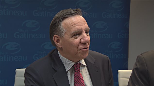 Le chef de la coalition avenir Québec (CAQ), François Legault est de passage en Outaouais. Le chef de la coalition avenir Québec (CAQ), François Legault est de passage en Outaouais.