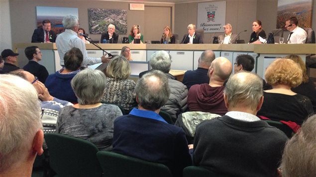 Réunion du conseil municipal de Saint-Bruno, le 18 avril 2016.