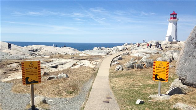 160422_fd9gz_peggys-cove-securite_sn635.