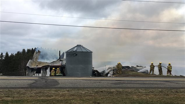 L'incendie au Bic brûle toujours. L'incendie au Bic brûle toujours.