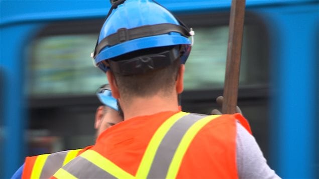 Employé de la ville de Montréal. Syndicat des cols bleus Employé de la ville de Montréal. Syndicat des cols bleus
