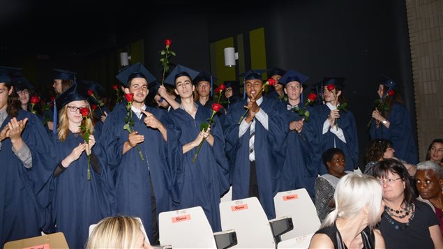 Les étudiants de l'école Père-Marquette célèbrent la fin de leurs études secondaires. Les étudiants de l'école Père-Marquette célèbrent la fin de leurs études secondaires.
