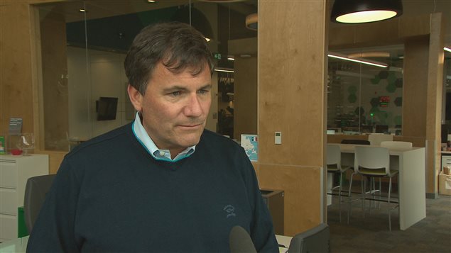 Dominic LeBlanc dans les studios de Radio-Canada Acadie
