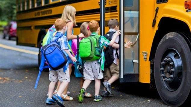 Un autobus scolaire.