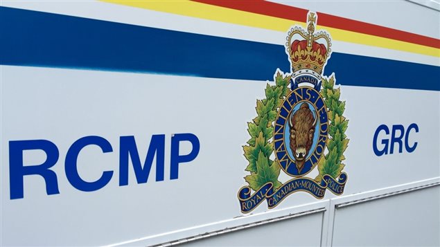 La GRC du Manitoba est à la recherche de deux voleurs de caisses de bière.