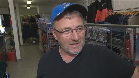 Marven Stoddard, pêcheur commercial à la palangre d'espadon depuis 40 ans.