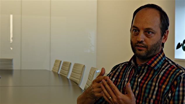Sébastien Corriveau est spécialiste en sécurité des infrastructures des technologies de l'information chez Sherweb Sébastien Corriveau est spécialiste en sécurité des infrastructures des technologies de l'information chez Sherweb