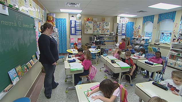 Les devoirs peuvent être source de conflits entre les parents et leurs enfants. Les devoirs peuvent être source de conflits entre les parents et leurs enfants.