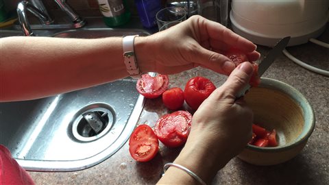 Couper les tomates Couper les tomates