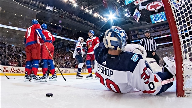 Ben Bishop assiste impuissant aux célébrations tchèques Ben Bishop assiste impuissant aux célébrations tchèques