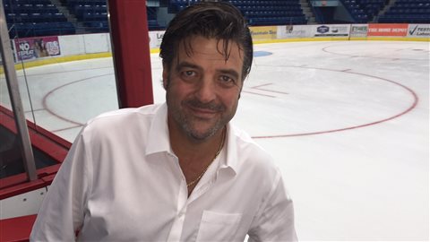 Le nouveau propriétaire des Wolves, Dario Zulich. Le nouveau propriétaire des Wolves, Dario Zulich.