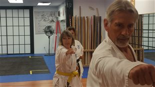 Le karaté pour combattre la maladie de Parkinson