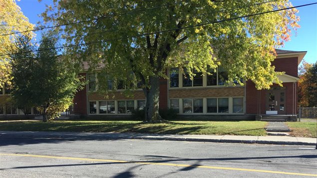 École Saint-Étienne de Drummondville École Saint-Étienne de Drummondville