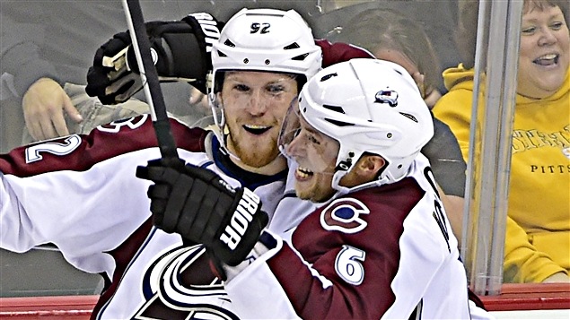 Gabriel Landeskog et Erik Johnson Gabriel Landeskog et Erik Johnson