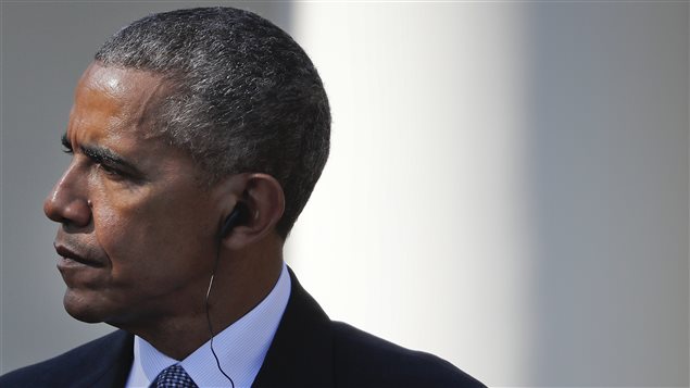 Barack Obama, président des États-Unis, écoute les réponses données par le premier ministre italien Matteo Renzi, lors d'une conférence de presse à Washington Barack Obama, président des États-Unis, écoute les réponses données par le premier ministre italien Matteo Renzi, lors d'une conférence de presse à Washington