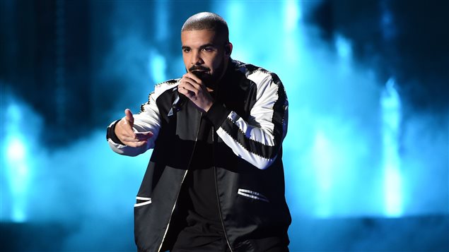 Le rappeur Drake en performance le 23 septembre à Las Vegas. Le rappeur Drake en performance le 23 septembre à Las Vegas.