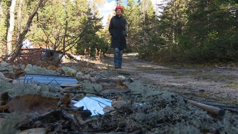 La problématique des dépotoirs clandestins persiste dans le secteur de Moisie, à l'est de Sept-Îles. La problématique des dépotoirs clandestins persiste dans le secteur de Moisie, à l'est de Sept-Îles.