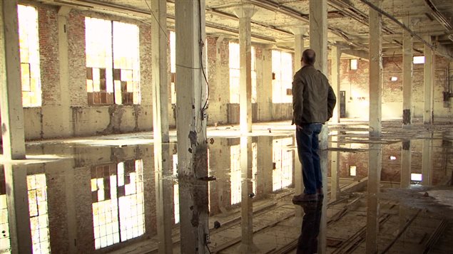 À l'intérieur d'une annexe du bâtiment 7 à Pointe-Saint-Charles - Documentaire « Le chantier des possibles » À l'intérieur d'une annexe du bâtiment 7 à Pointe-Saint-Charles - Documentaire « Le chantier des possibles »