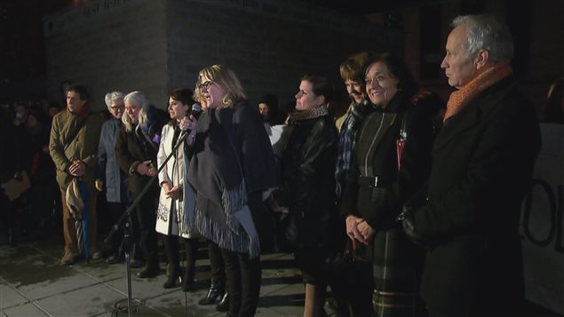 Plusieurs élus de l'Assemblée nationale ont participé à la manifestation pour dénoncer la culture du viol. Plusieurs élus de l'Assemblée nationale ont participé à la manifestation pour dénoncer la culture du viol.