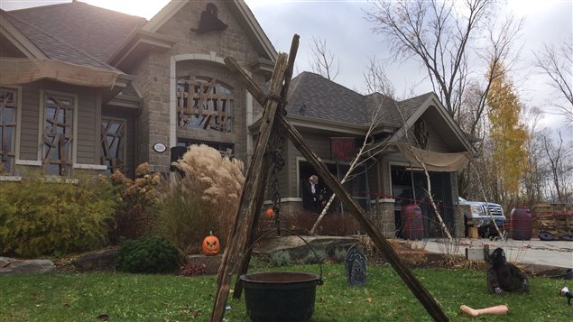 Combien de temps et d'argent investis par les passionnés de l'Halloween?