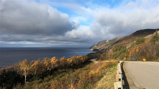 La route Cabot Trail au Cap Breton est considérée comme une des plus jolies au pays.