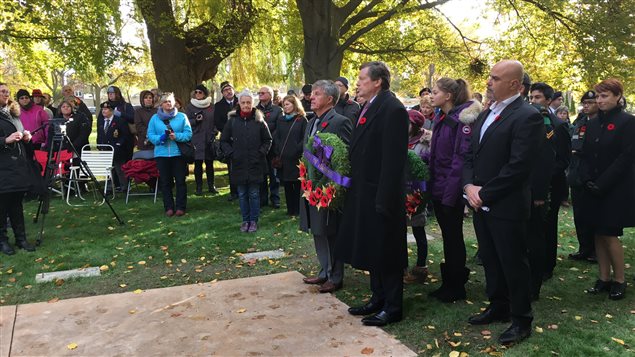 Le maire de Toronto, John Tory, a participé à la cérémonie de l'aube. Le maire de Toronto, John Tory, a participé à la cérémonie de l'aube.