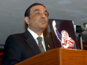 Asif Ali Zardari lors d'un discours au Parlement à Islamabad au Pakistan Asif Ali Zardari lors d'un discours au Parlement à Islamabad au Pakistan