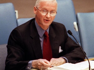 Robert Fowler aux Nations unies en mars 2000. Robert Fowler aux Nations unies en mars 2000.