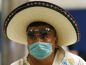Un passager provenant du Mexique à son arrivée à l'aéroport de Miami. Un passager provenant du Mexique à son arrivée à l'aéroport de Miami.