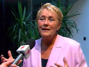 Pauline Marois rend hommage à Pierre Falardeau. Pauline Marois rend hommage à Pierre Falardeau.