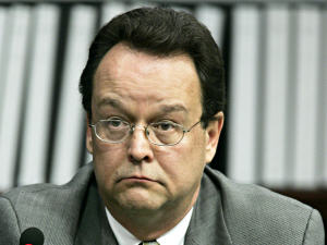 Alain Renaud, ancien démarcheur de Groupaction, lors de son témoignage à la commission Gomery, en avril 2005 Alain Renaud, ancien démarcheur de Groupaction, lors de son témoignage à la commission Gomery, en avril 2005