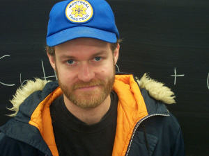 Adam Kelly, auteur de L'Anorak. Adam Kelly, auteur de L'Anorak.