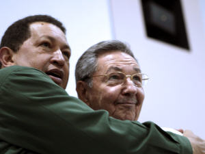 Le président du Venezuela, Hugo Chavez, et son homologue, Raul Castro, se sont rencontrés, le 12 décembre 2009, à la veille du sommet de l'Alliance bolivarienne des Amériques, qui se déroule à La Havane. Le président du Venezuela, Hugo Chavez, et son homologue, Raul Castro, se sont rencontrés, le 12 décembre 2009, à la veille du sommet de l'Alliance bolivarienne des Amériques, qui se déroule à La Havane.