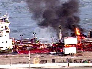 Un navire en feu Un navire en feu