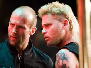 Jason Statham, à gauche, Corey Haim, à droite, dans « Crank High Voltage » Jason Statham, à gauche, Corey Haim, à droite, dans « Crank High Voltage »