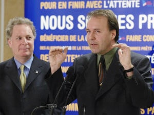 Marc Bellemare, alors qu'il faisait campagne sous la bannière libérale, en 2003, avec à ses côtés de Jean Charest Marc Bellemare, alors qu'il faisait campagne sous la bannière libérale, en 2003, avec à ses côtés de Jean Charest
